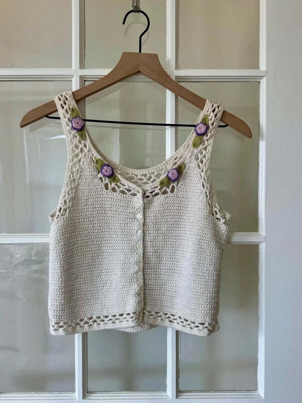 Newport News Vintage Cream Crochet Tank Top with Purple Flowers Summer Cottage - Picture 8 of 8